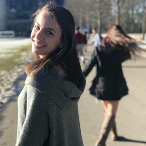 Meet your Posher, Maria